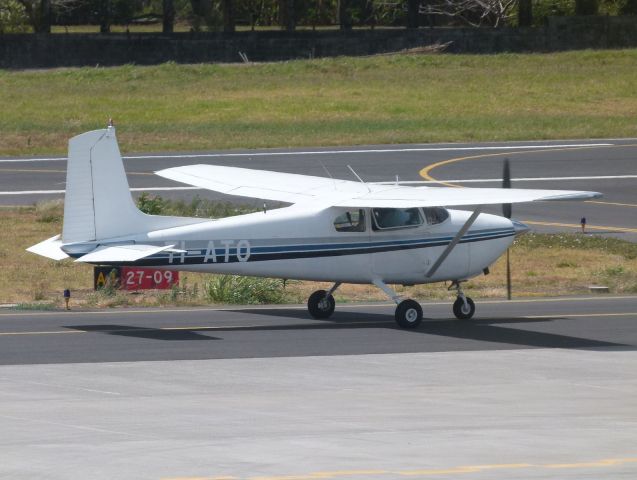 Cessna Skyhawk (TI-ATO)