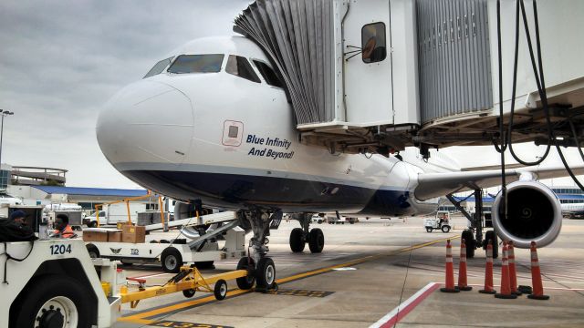 Airbus A320 (N784JB)