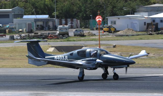 Diamond DA-62 (N403JL)