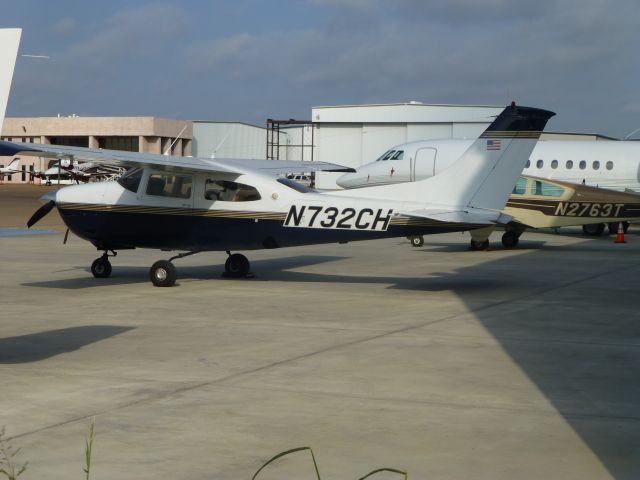 Cessna Centurion (N732CH)