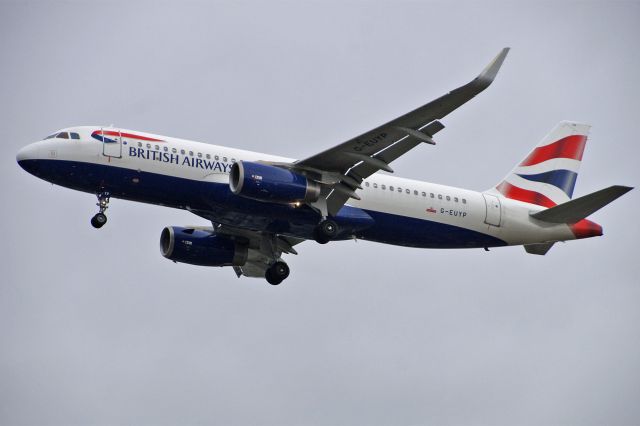 Airbus A320 (G-EUYP) - Airbus A320-232, British Airways, G-EUYP, 14.Oct.2022, EGLL London Heathrow, Waye Ave Park