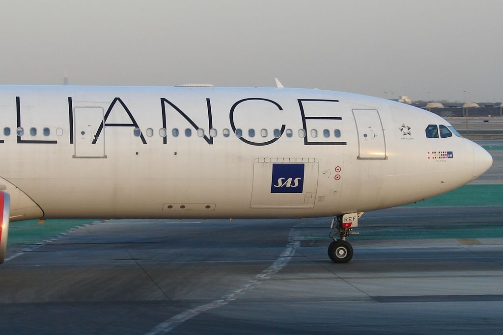 Airbus A330-300 (SE-REF)