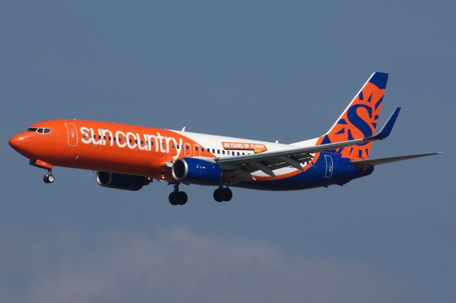 Boeing 737-800 (N838SY) - Sun Country B738 with '40 Years in Flight' markings arriving to Boston Logan.