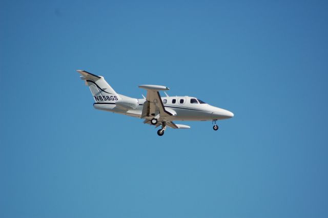 Eclipse 500 (N858GS)