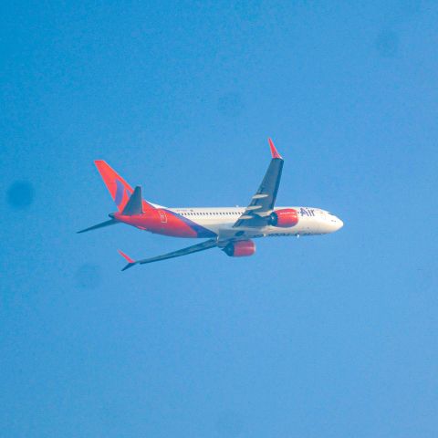 Boeing 737-700 (VT-YAA)