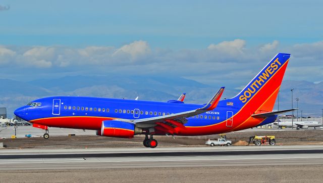 Boeing 737-700 (N935WN) - N935WN Southwest Airlines 2009 Boeing 737-7H4 s/n 36641 - Las Vegas - McCarran International Airport (LAS / KLAS)br /USA - Nevada January 28, 2015br /Photo: Tomás Del Coro