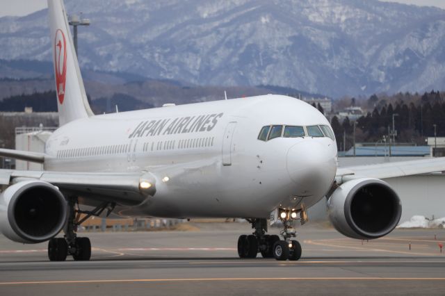 BOEING 767-300 (JA654J) - February 29th 2020:HKD-HND.