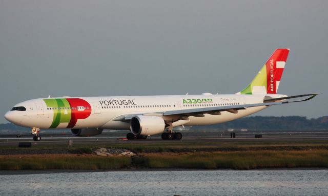 Airbus A330-900 (CS-TUA)