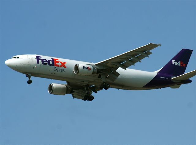 Airbus A300F4-600 (N654FE)