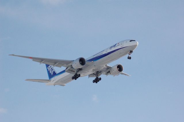 BOEING 777-300ER (JA736A)