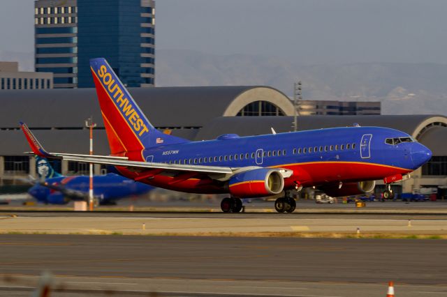 Boeing 737-700 (N557WN)