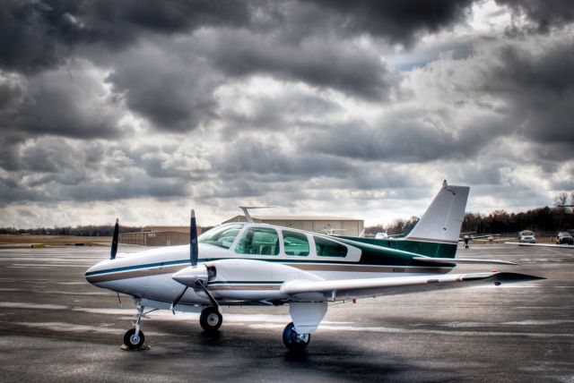 Beechcraft 55 Baron (N3590A)