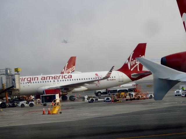 Airbus A320 (N281VA)