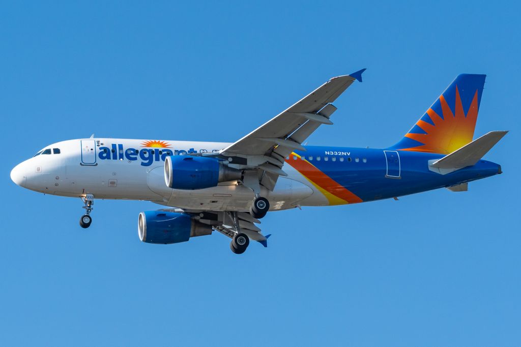 Airbus A319 (N332NV) - Sports charter for the U of Maine college football team.
