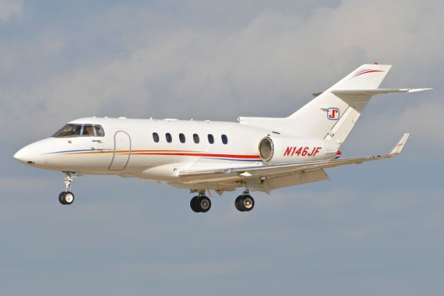 Hawker 800 (N146JF)