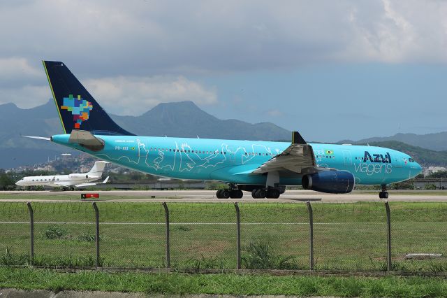 Airbus A330-300 (PR-AIU)
