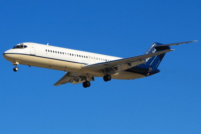 McDonnell Douglas DC-9-30 (N697BJ)