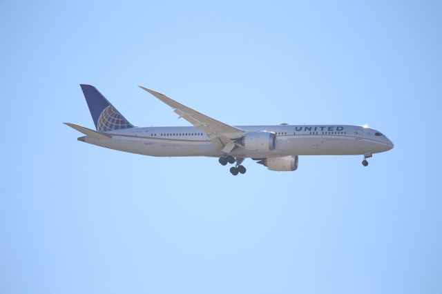 Boeing 787-9 Dreamliner (N24972)