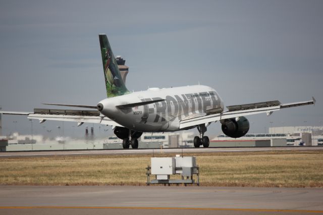 Airbus A319 (N902FR)