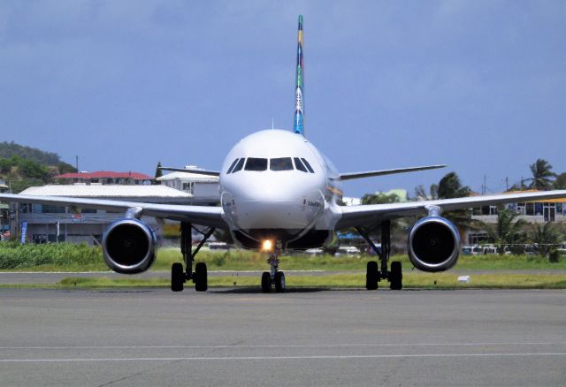 Airbus A320 (N603JB)