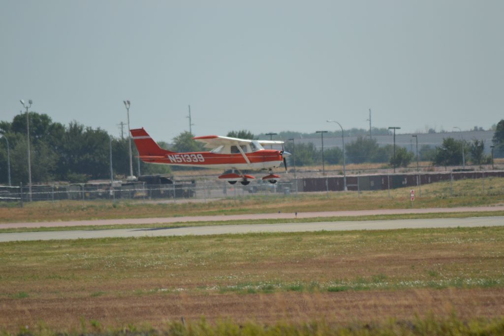 Cessna Commuter (N51339) - Landing KFSD - 7-17-2012
