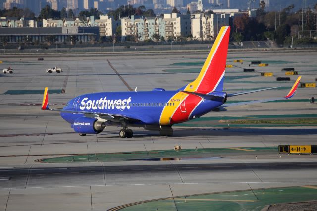 Boeing 737-700 (N234WN)