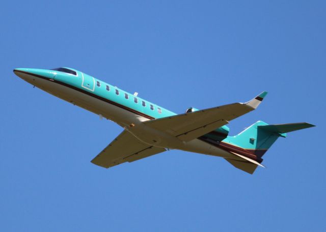 Learjet 45 (N711R) - Departing Shreveport Regional.