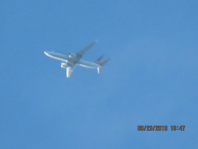 Boeing 737-800 (N943NN)