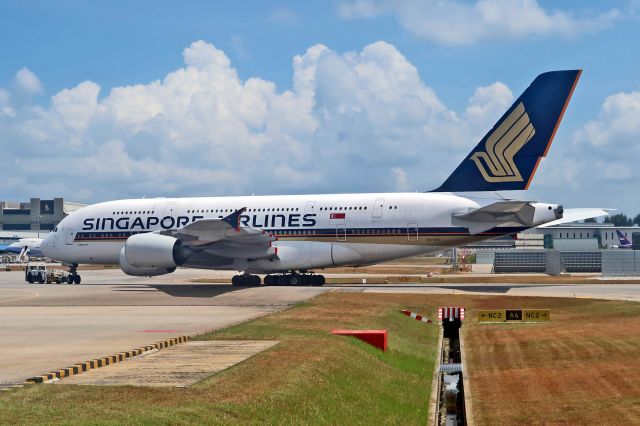 Airbus A380-800 (9V-SKS)