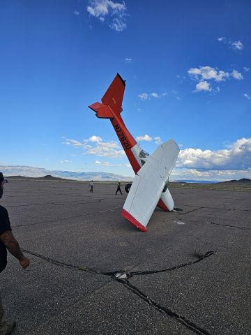 Cessna Skyhawk (N7782U)