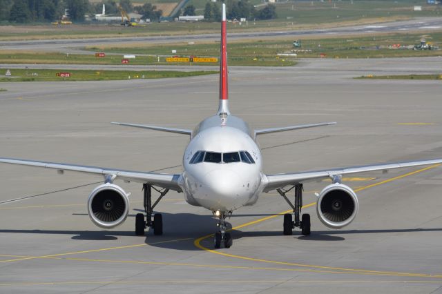 Airbus A320 (HB-IJN)