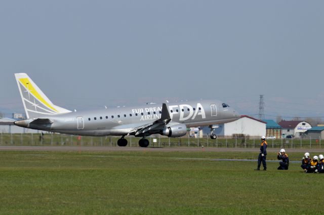 Embraer 170/175 (JA10FJ) - 2017-04-24