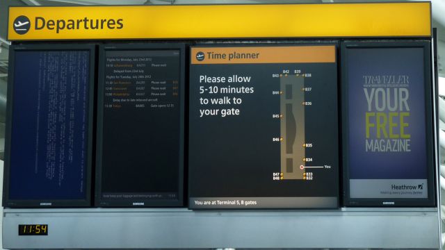 — — - Blue Screen of Death at Heathrow. Looking at that board, I was hoping that that was the only thing that crashed. O.o