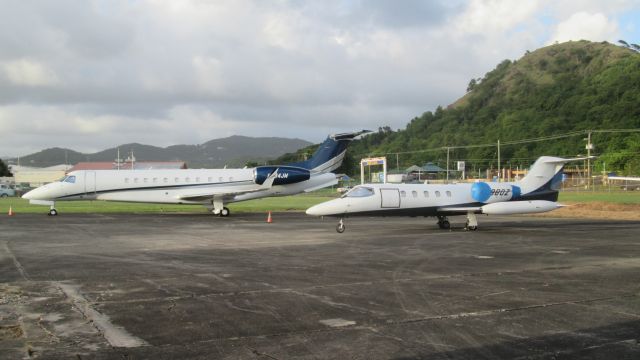 Learjet 35 (N880Z)