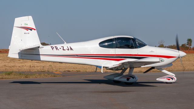 Vans RV-10 (PR-ZJA)