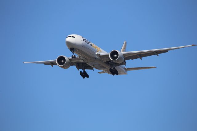 BOEING 777-200LR (D-AALK)