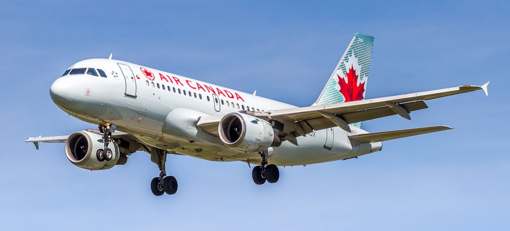 Airbus A319 (C-GAQX)