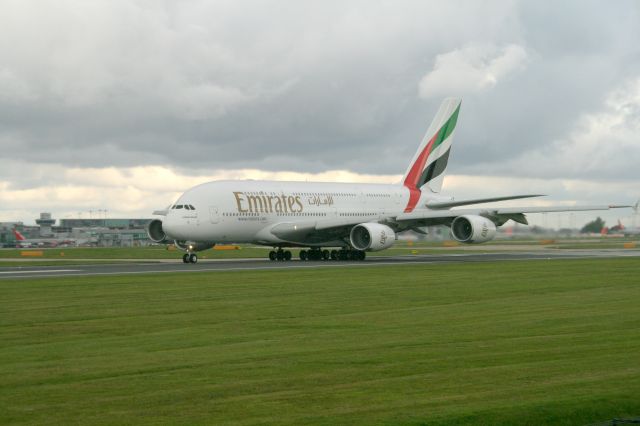 Airbus A380-800 (A6-EDL) - Airbus