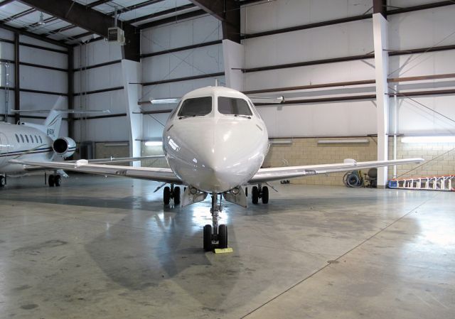 Hawker 800 (N406J)