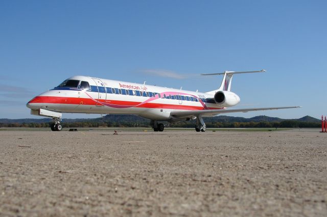 Embraer ERJ-145 (N691AE)