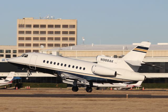 Dassault Falcon 900 (N988AK) - 26DEC22