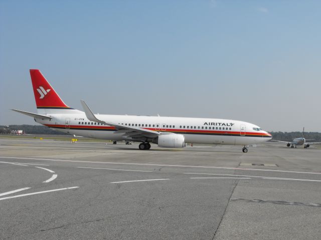 Boeing 737-800 (EI-FFW)