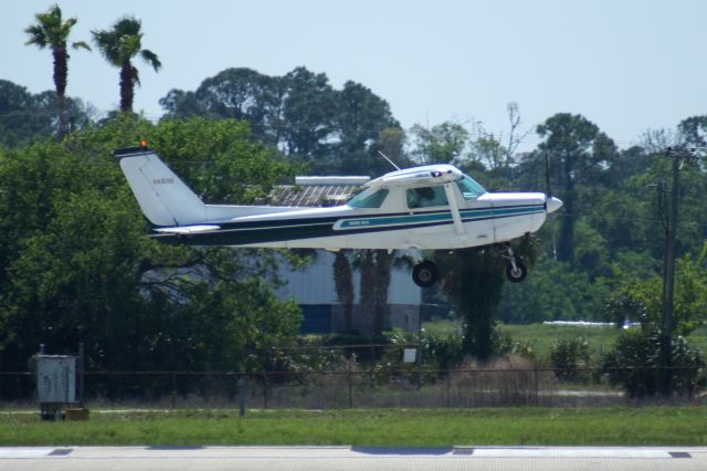 Cessna 152 (N4819B)