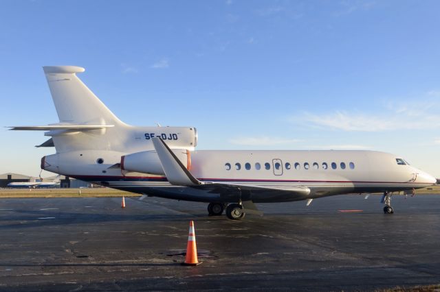 Dassault Falcon 7X (SE-DJD) - Blue Chip Jet II HB Dassault Falcon 7X 11/18/13