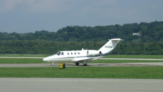 Cessna Citation CJ1 (N33SW) - Taxiing back after landing