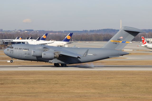 Boeing Globemaster III (07-7185)