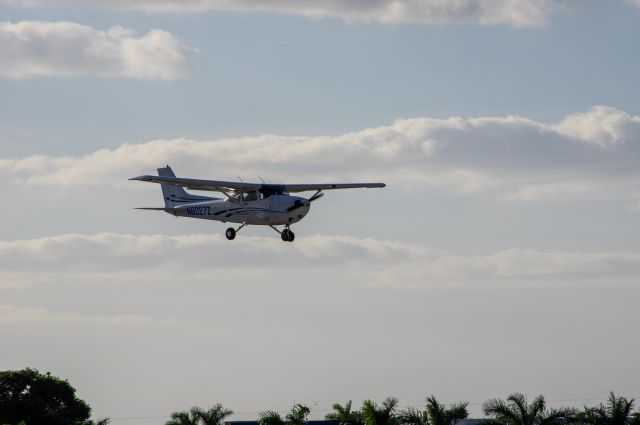 Cessna Skyhawk (N6027Z)