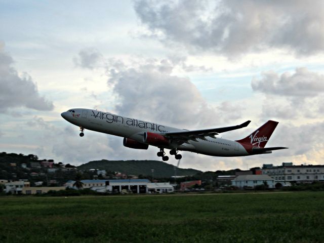 Airbus A330-300 (G-VSXY)