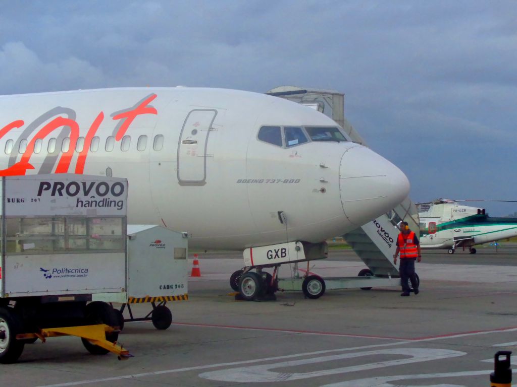 Boeing 737-800 (PR-GXB)
