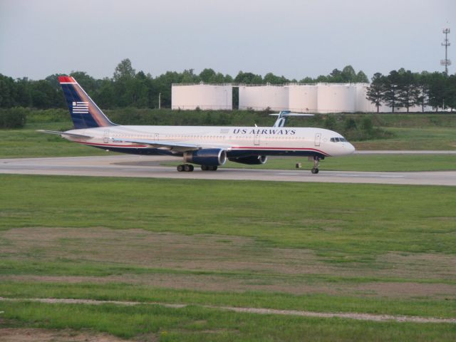 Boeing 757-200 (N925UW) - TAKEN MAY 9, 2008